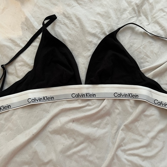 🦌⚠️3 FOR $10 SALE⚠️🦌 Calvin Klein Women`s Triangle Cup Bralette - Picture 2 of 3